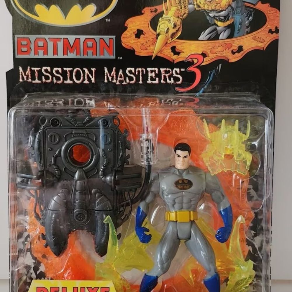 2000 Hasbro Batman Mission Masters 3 Deluxe Anti Virus Bruce Wayne Action Figure New Sealed Package