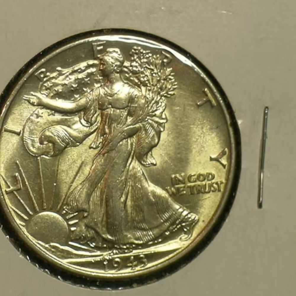 1943 Sharp Walking Liberty Half Dollar - Luster - Silver Coin (AE12-77)