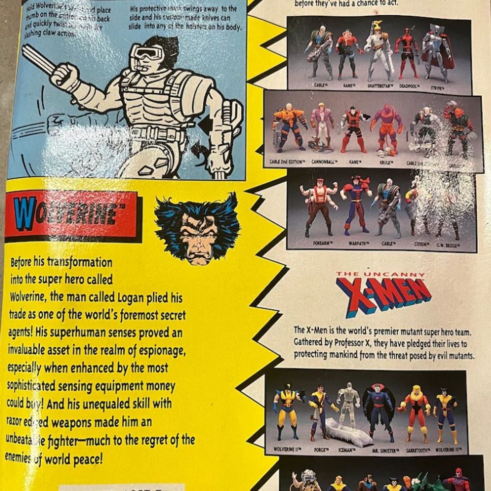 X-Men: Wolverine - 5th Edition | Thrusting Knife Action | Toy Biz | 1993 | Marvel Comics | Light Warping (Never Opened)