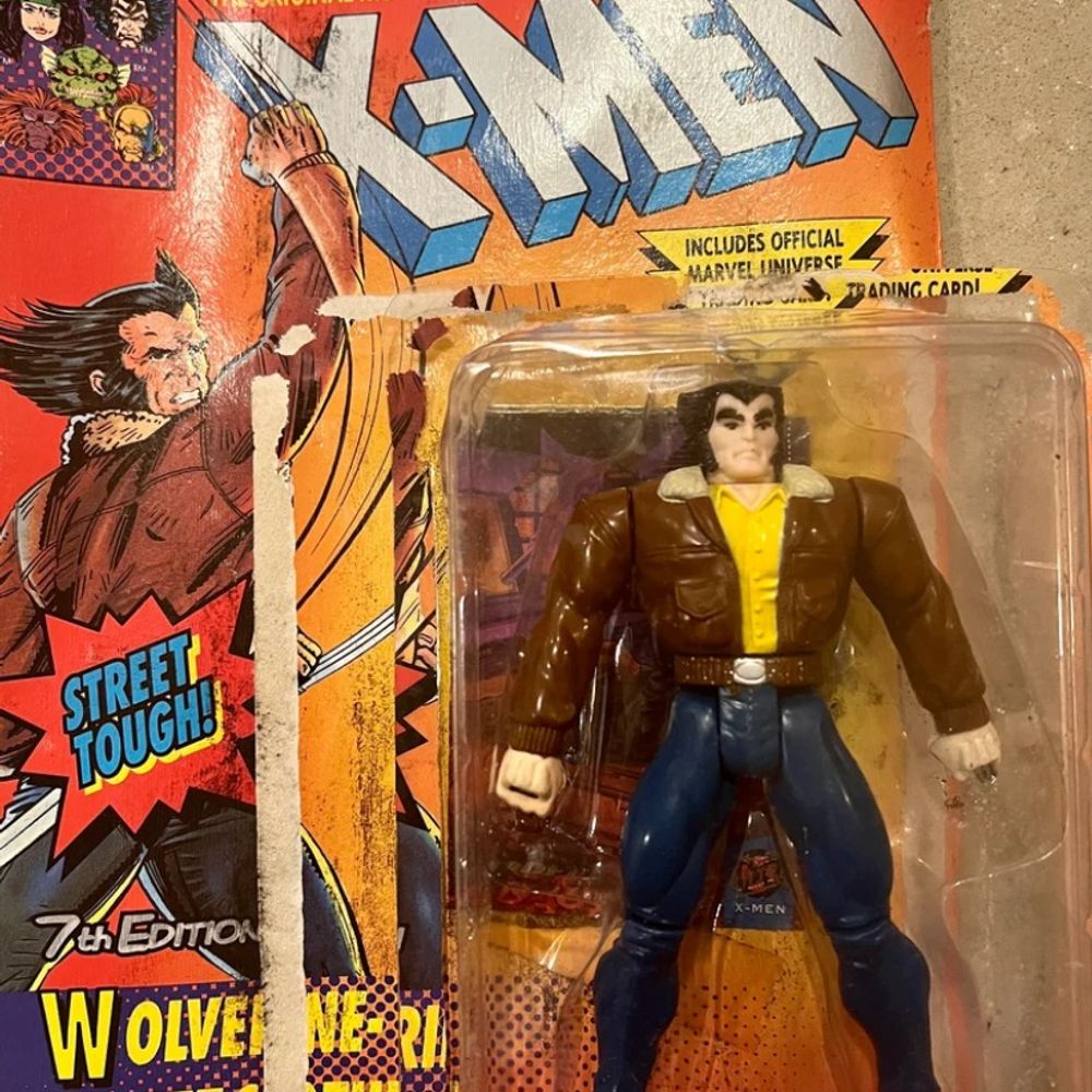 X-Men: Wolverine Street Clothes | 7th Edition | Toy Biz | Marvel Comics | 1994 | LOOSE