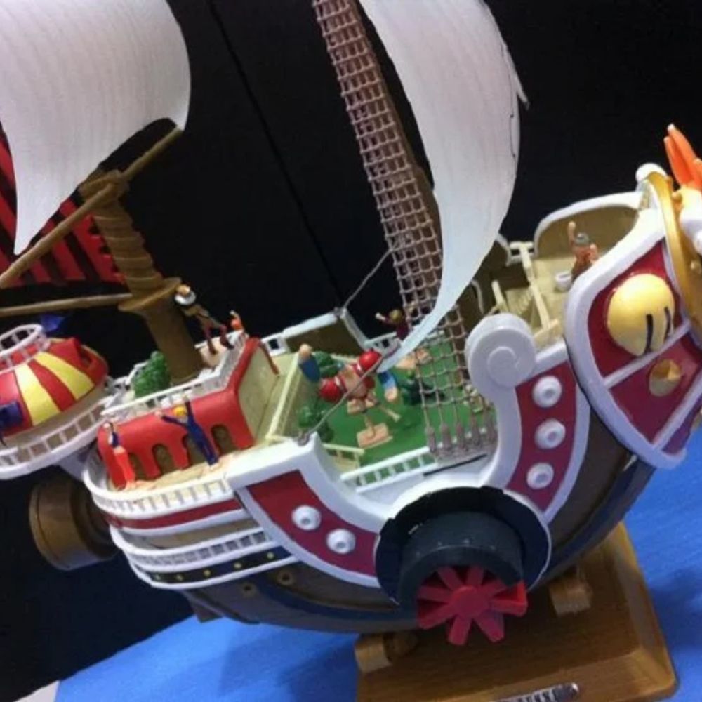 One Piece Anime Thousand Sunny Pirate Ship Figurine: Collectible Model Boat Toy Gift