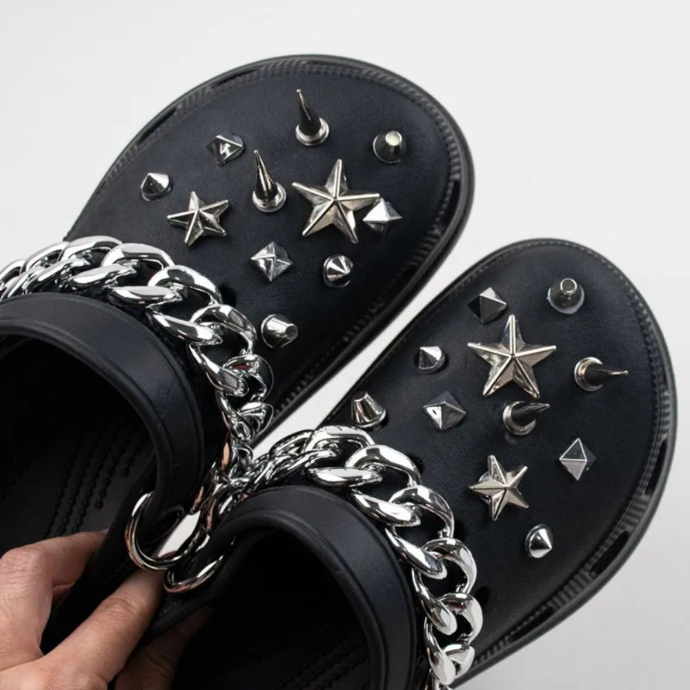 Fashion Metal Rivet Hole Shoe Charms Designer Vintage Clogs Accessories