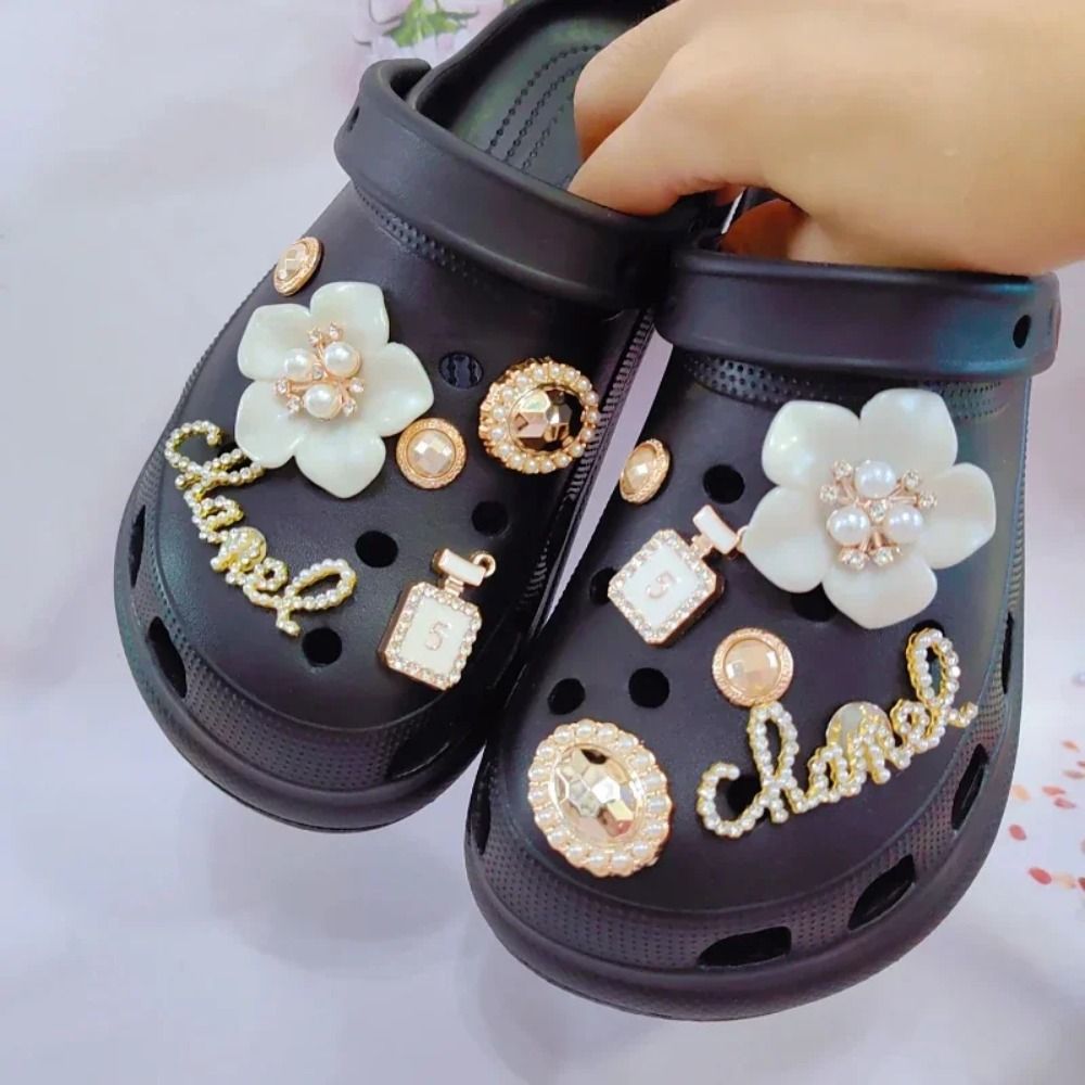 Luxury Shoe Charms for Crocs Diamond Pearl Flower Decorations