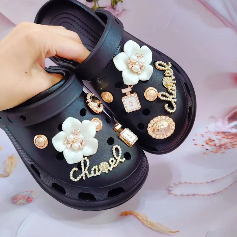 Luxury Shoe Charms for Crocs Diamond Pearl Flower Decorations